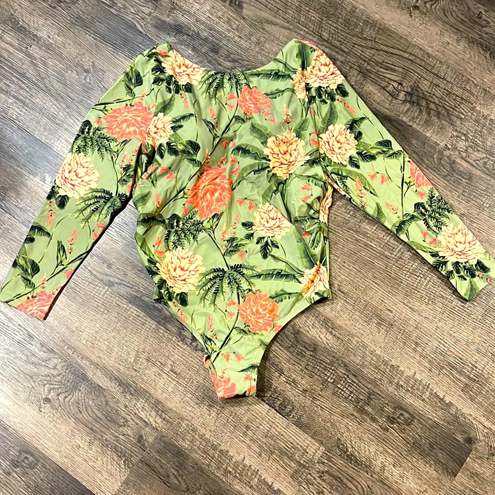 NWT Agua Bendita x Target floral rashgurd swimsuit! XXL 17